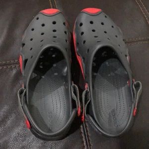 Crocs men’s clogs
